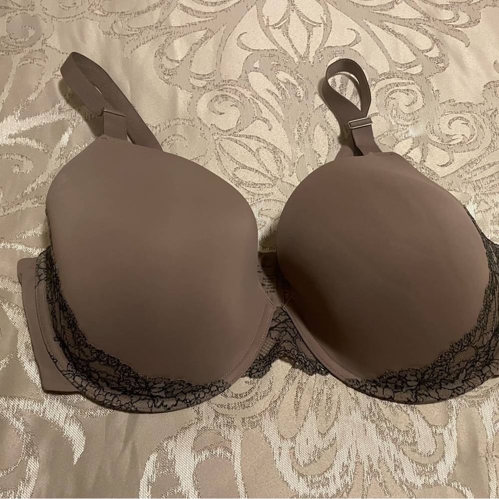 3 for $20👛👜👝Soma mocha plunging bra with black lace trim 40DD